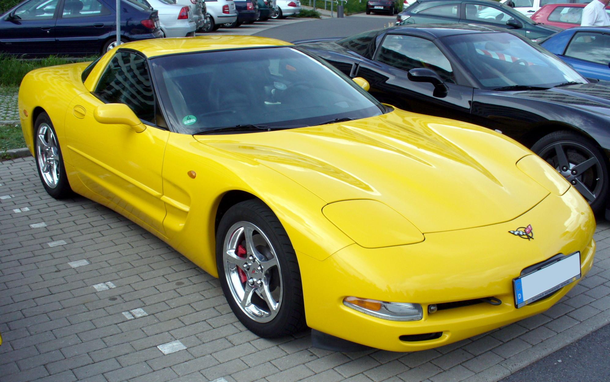 CorvetteC5Coup%C3%A9yellow.jpg