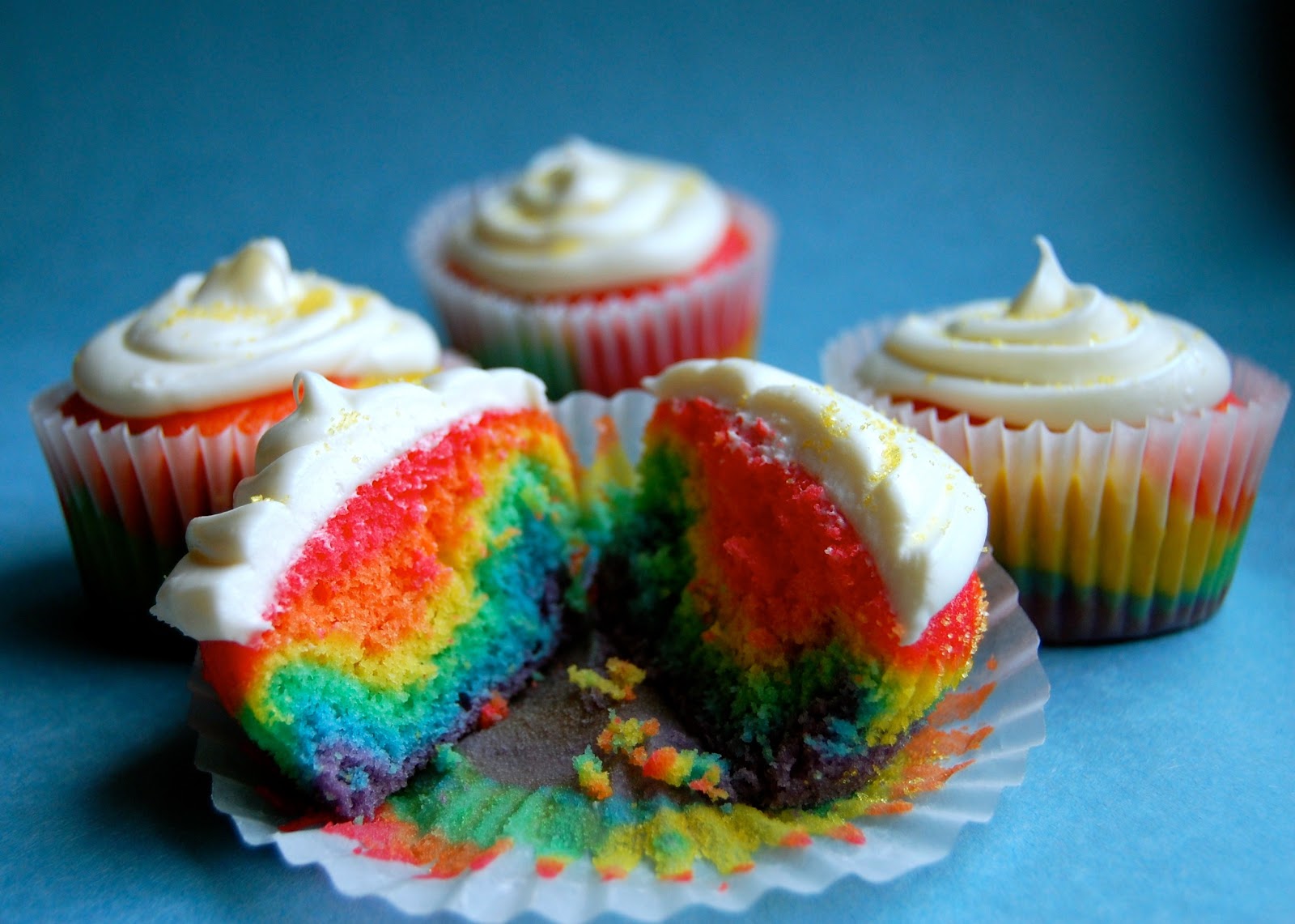 rainbow_cupcakes.jpg